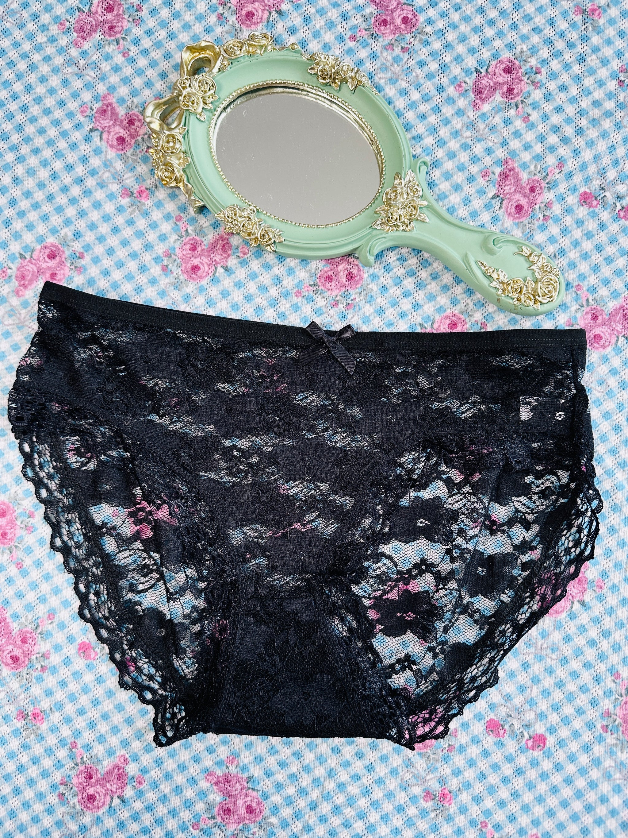 10/26 S Size coquette ruffle lace panties