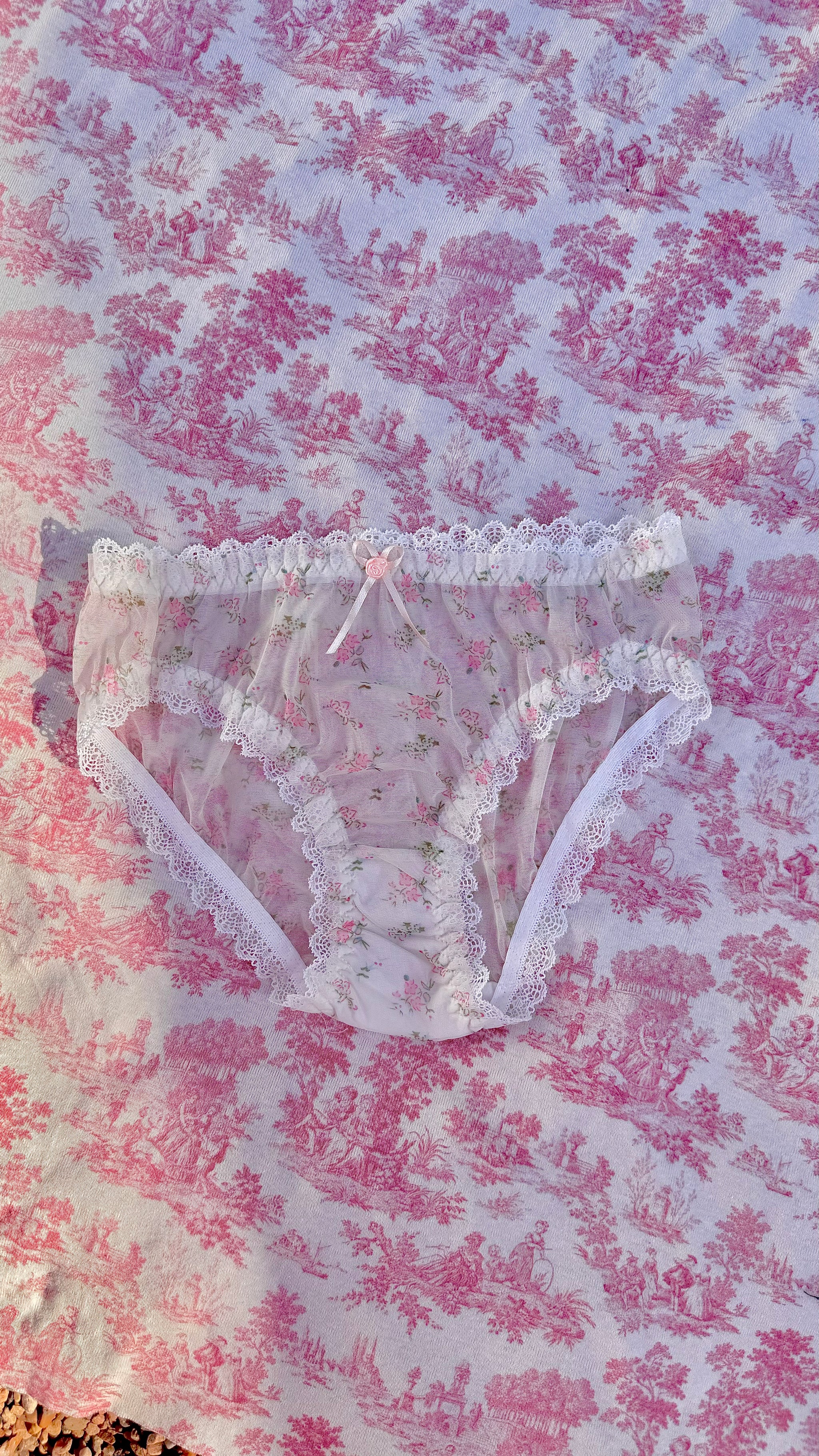 Small Size coquette ruffle lace panties