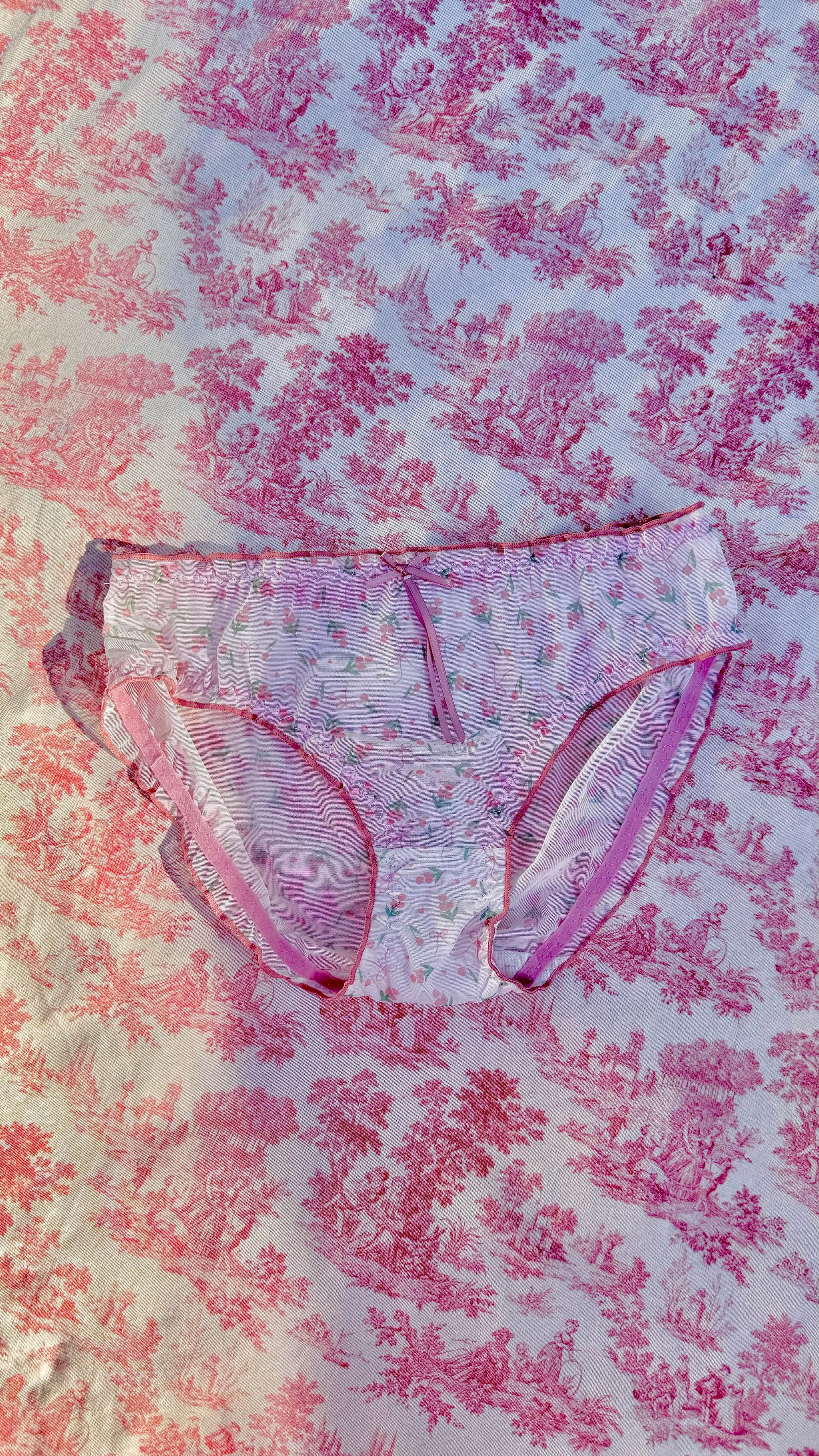 Small Size coquette ruffle lace panties