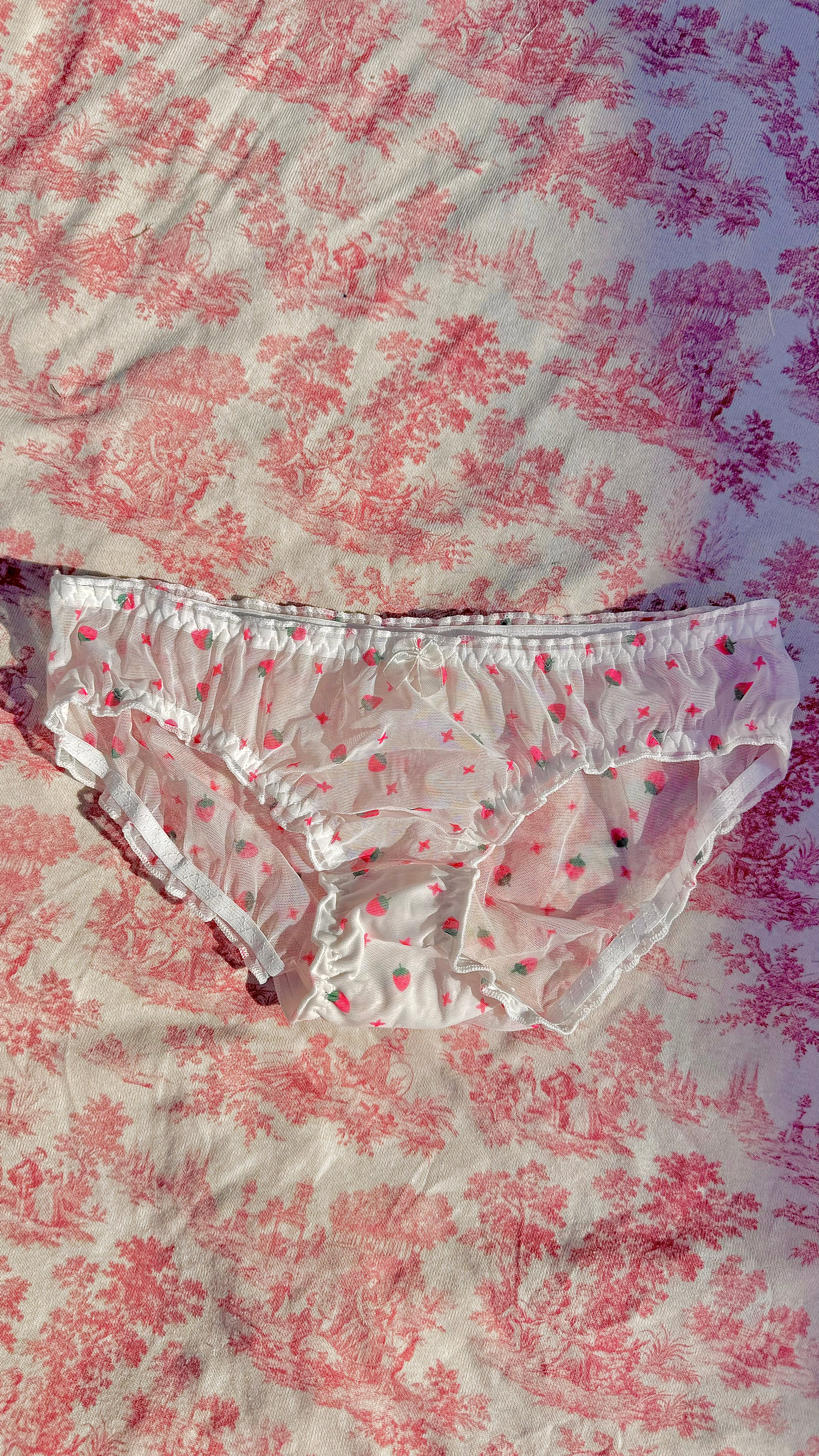 Small Size coquette ruffle lace panties